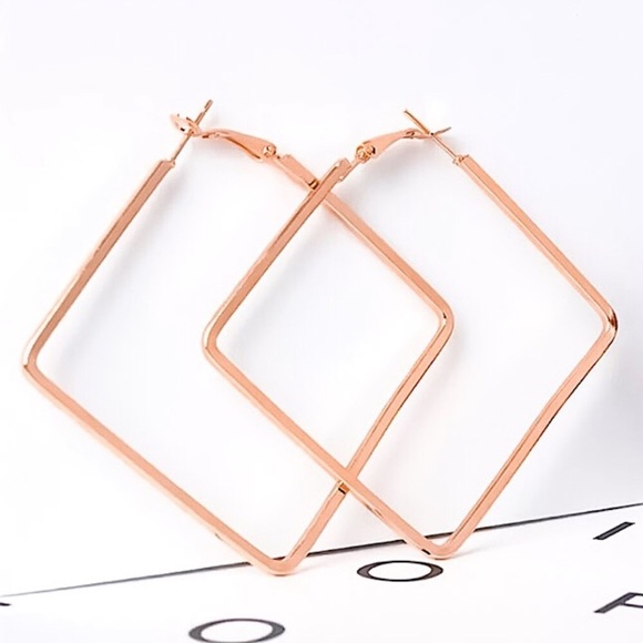 🔴𝟭𝟬/$𝟮𝟱🔴NEW Large Square Hoop Earrings - Picture 9 of 15